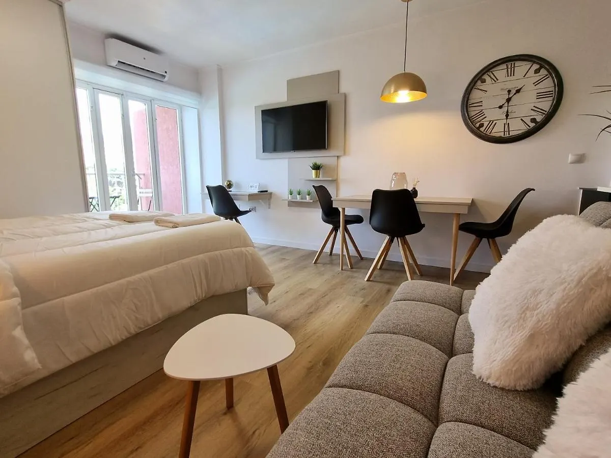 Apartment Jupiter. Moderno Estudio. Vistas Al Mar Y Montana Benalmadena Spain