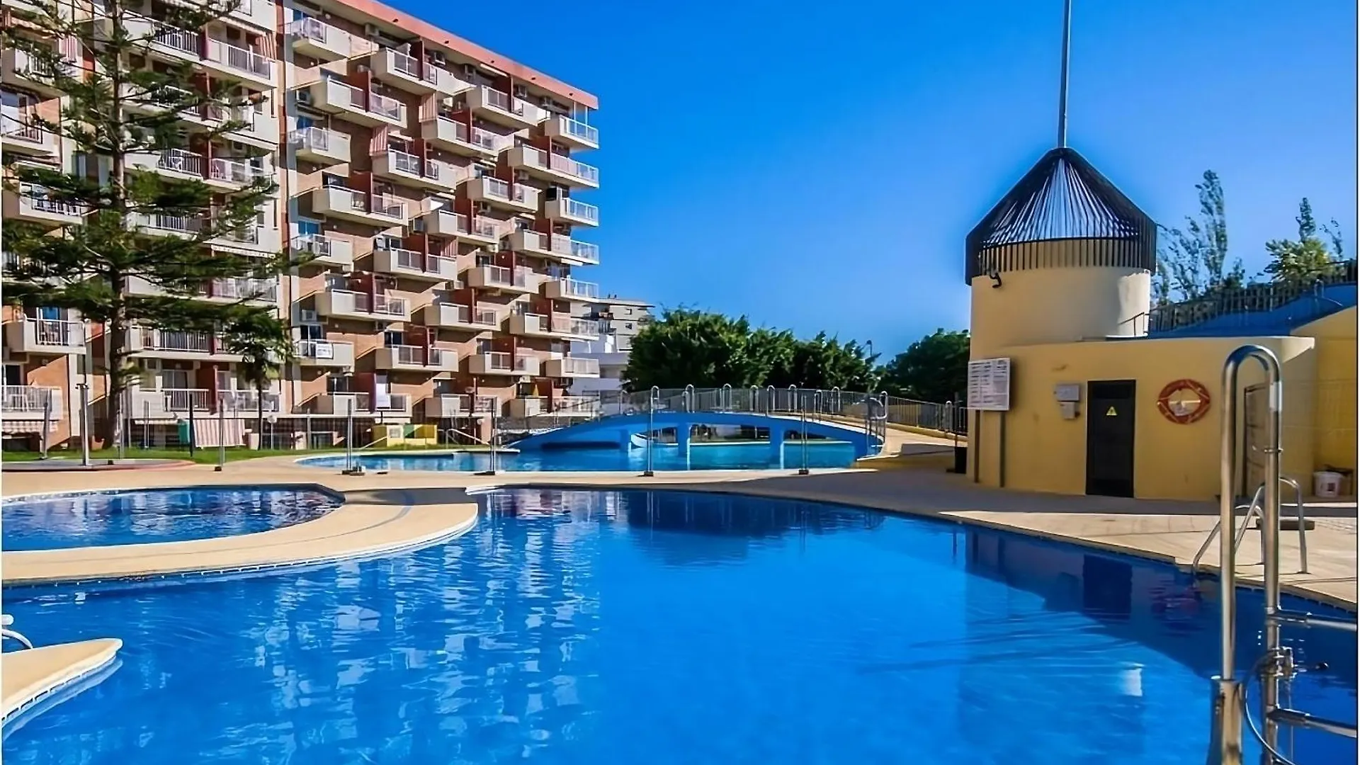 Jupiter. Moderno Estudio. Vistas Al Mar Y Montana Benalmadena