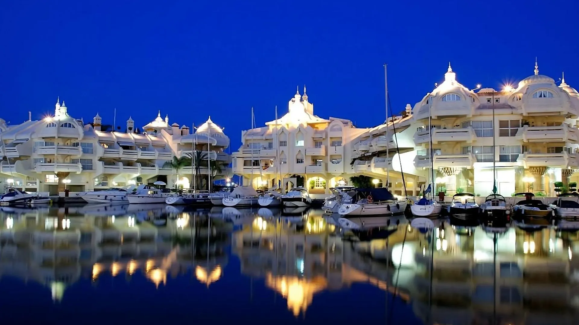 Apartment Jupiter. Moderno Estudio. Vistas Al Mar Y Montana Benalmadena Spain